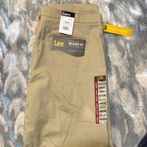 Lee Men's Relaxed Fit Tan Chinos